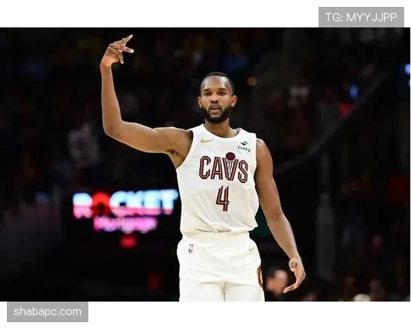 埃文·莫布里面对掘金多次篮下强攻提高防守影响力