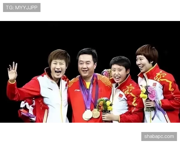 孔令辉居然在家穿拖鞋也这么讲究，感觉和赛场上判若两人啊？！