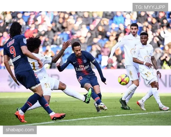 巴萨财政问题再度引发关注，俱乐部经济状况对竞争力持续造成影响