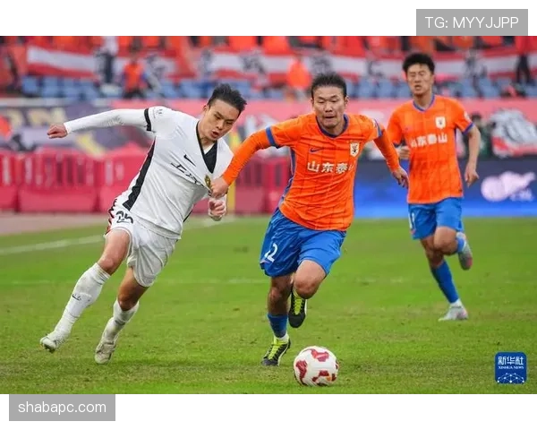 山东泰山中场控制力不足，难以支撑比赛节奏，稳定性面临考验