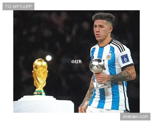 恩佐如何在顶级中场竞争中证明其身价