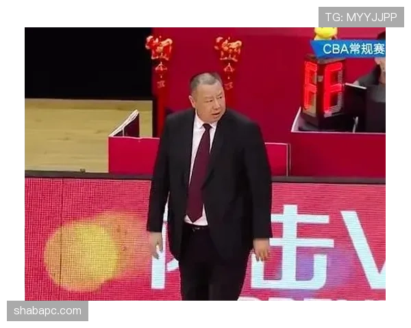 解释篮球假摔判罚的判定标准与实战吹罚尺度